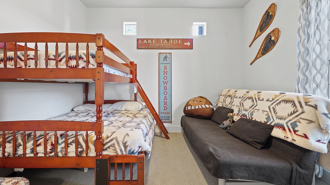 Photo of Bedroom in Al Tahoe