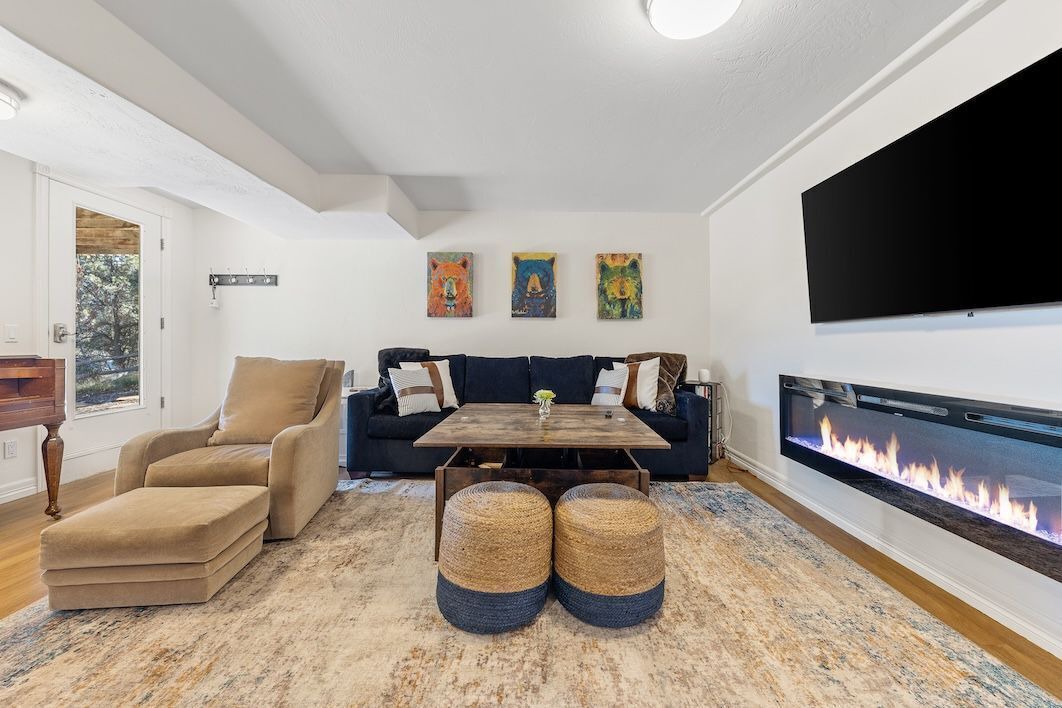 Photo of Livingroom in Eagle