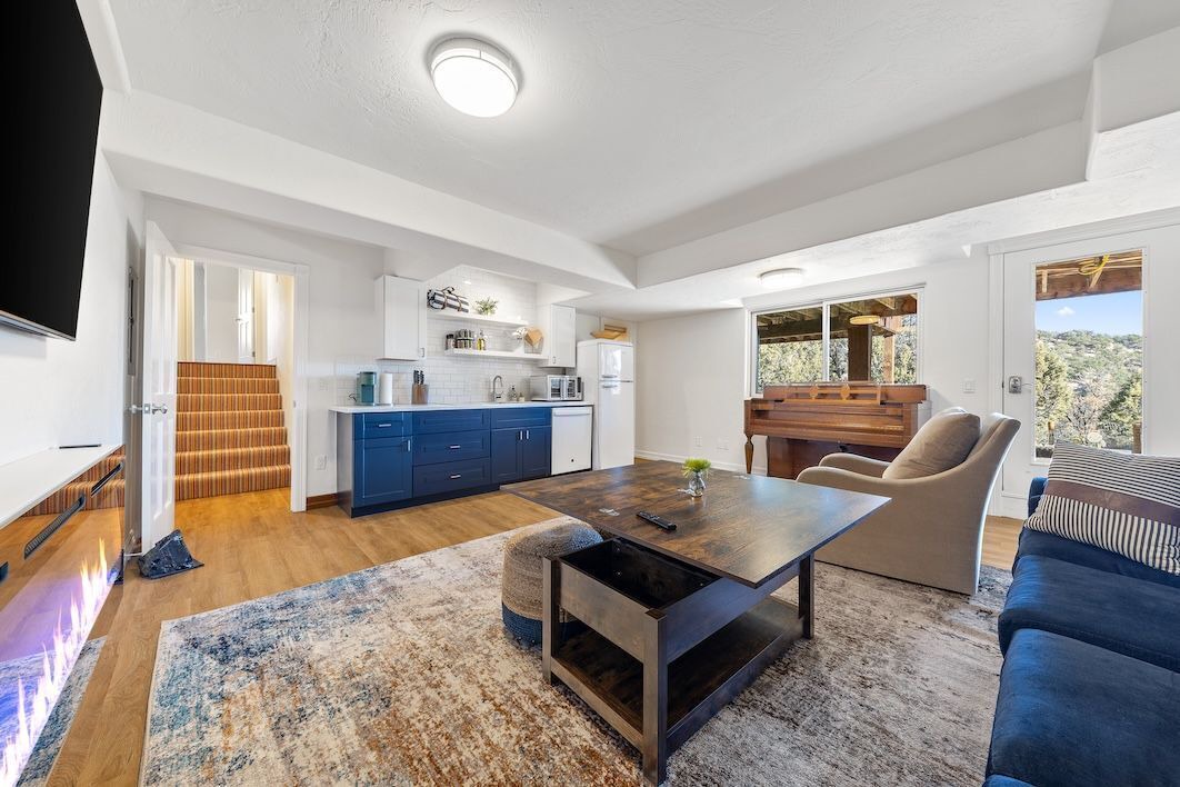 Photo of Livingroom in Eagle