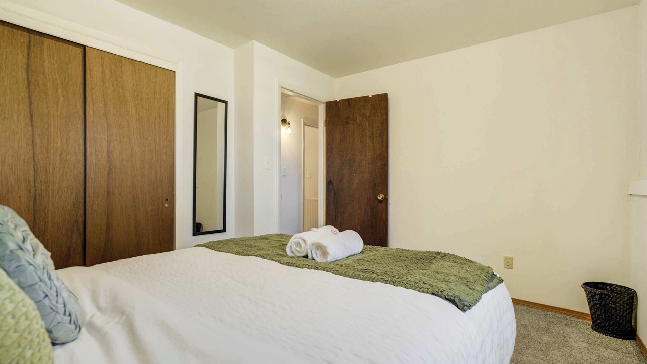 Photo of Bedroom in Pleasant Valley