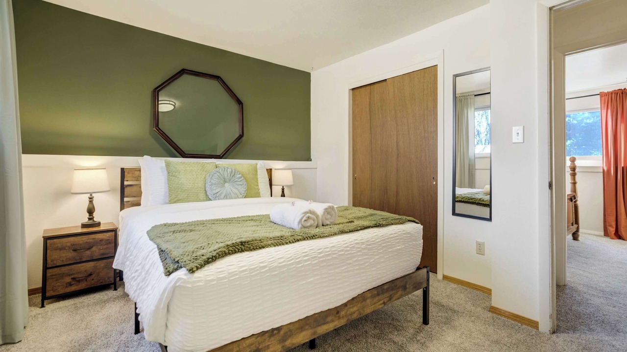 Photo of Bedroom in Pleasant Valley