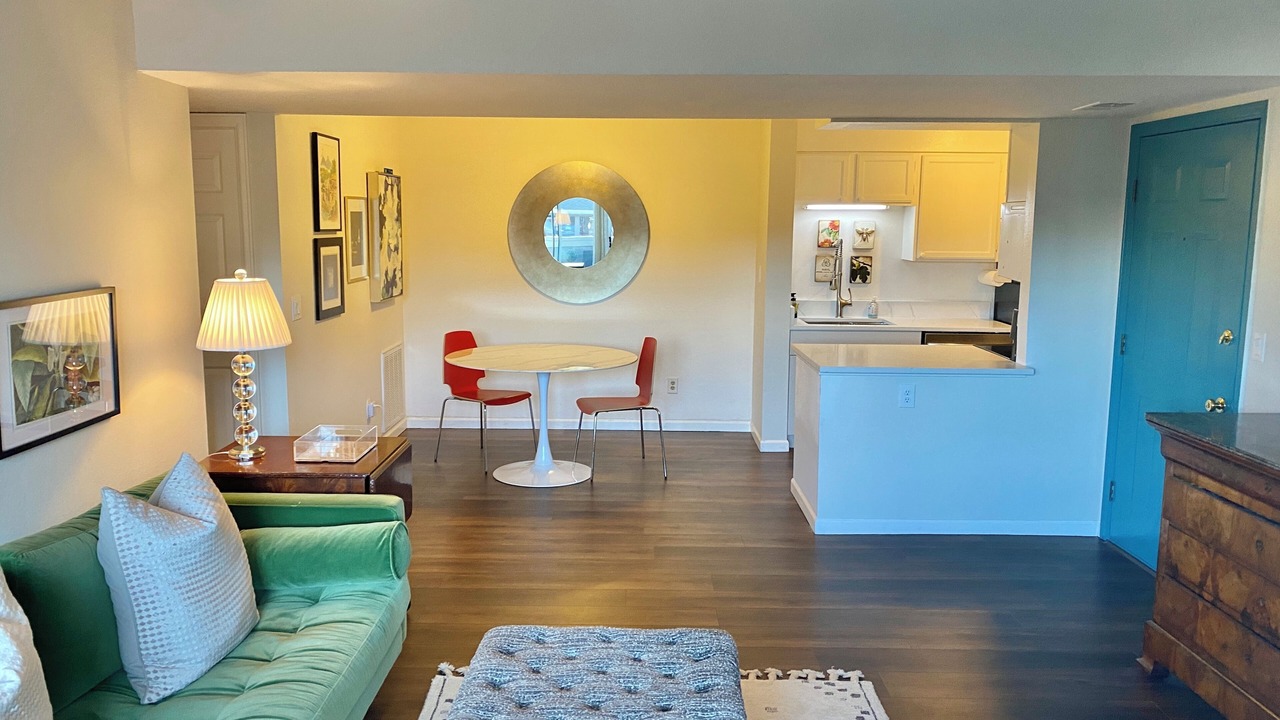 Photo of Livingroom in Gunbarrel