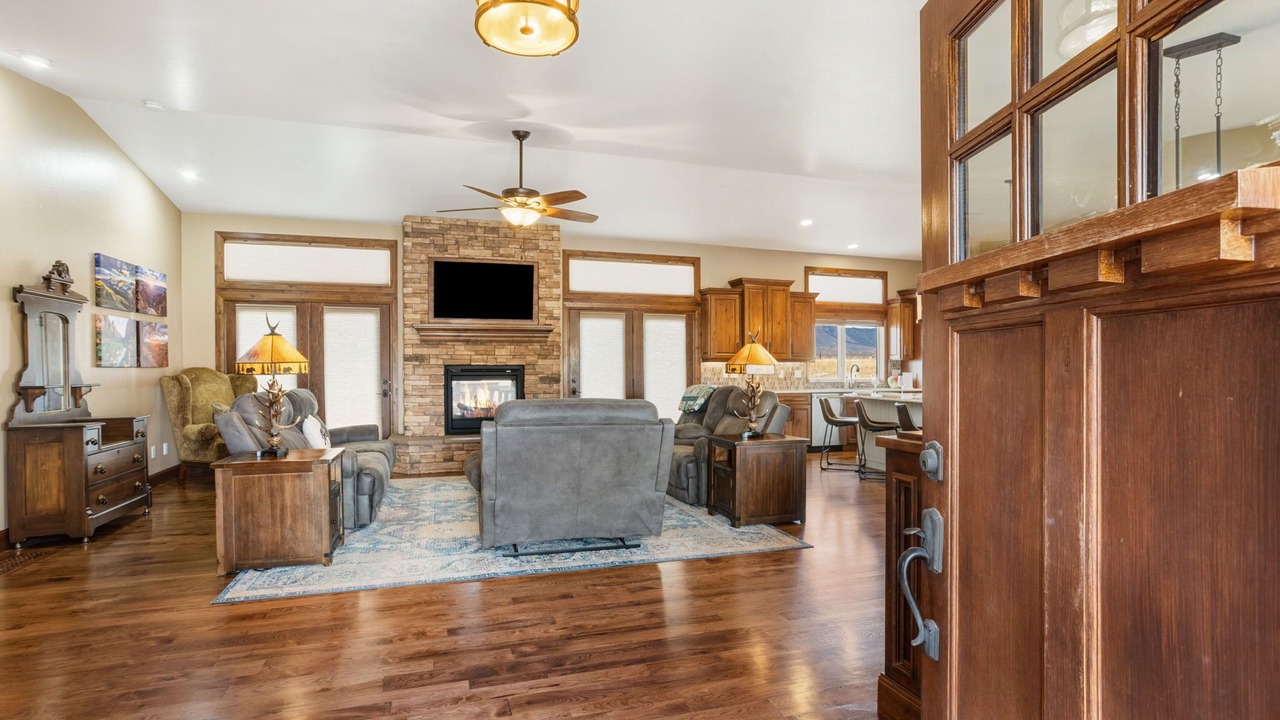 Photo of Livingroom in Gleneagle