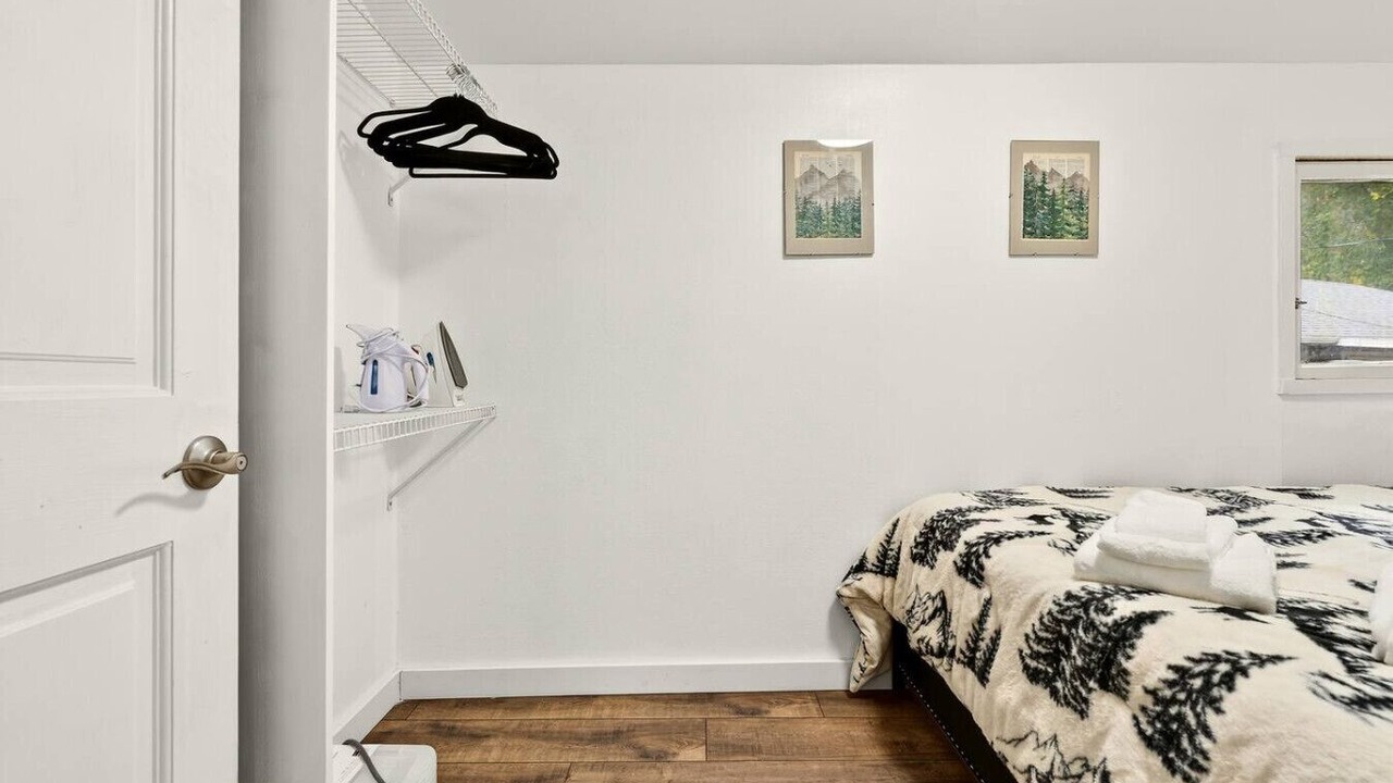 Photo of Bedroom in Idledale