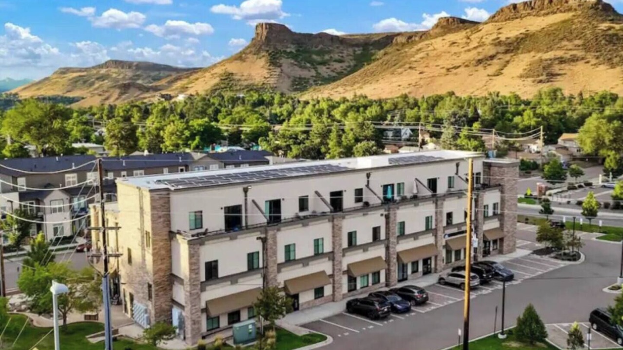 Photo of Outdoor in Golden