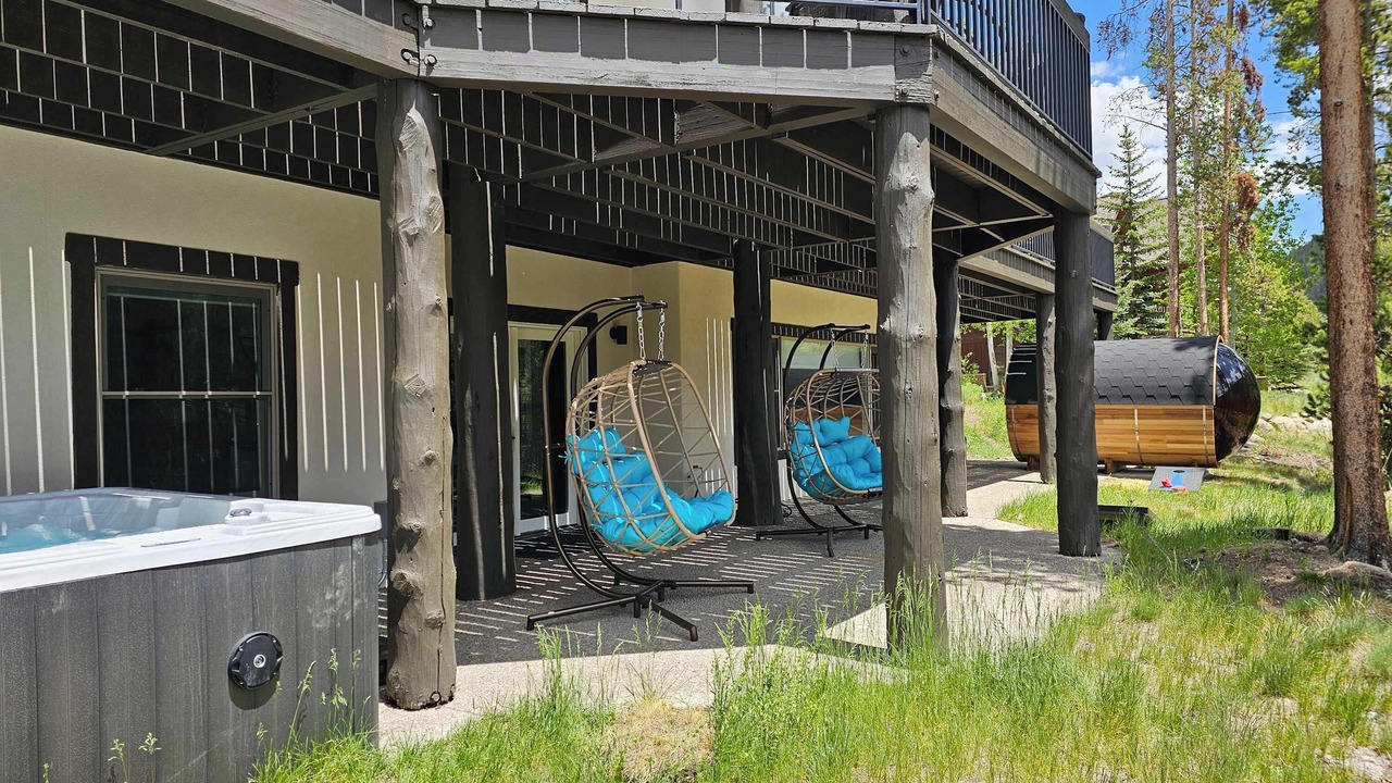 Photo of Patio Balcony in Elk Crossing