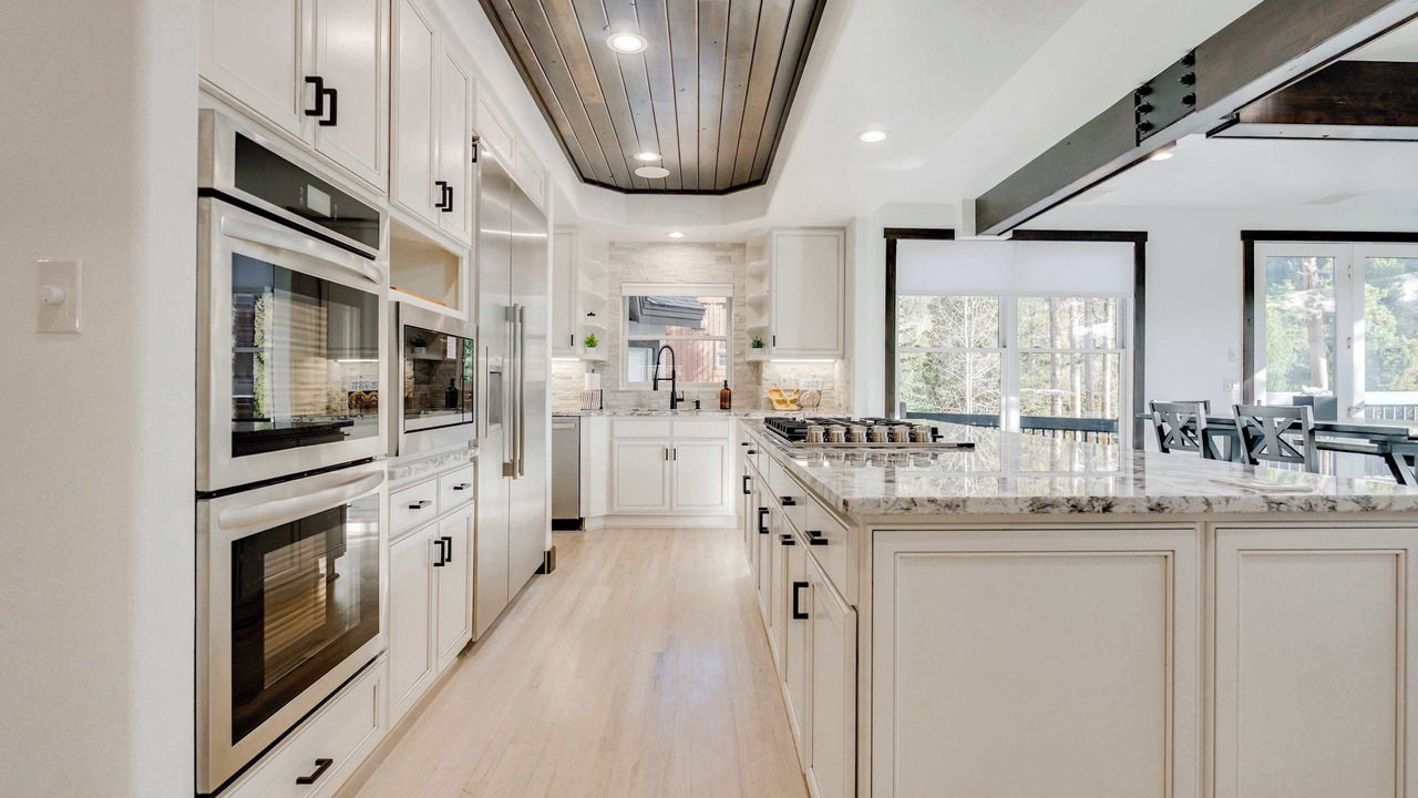 Photo of Kitchen in Elk Crossing
