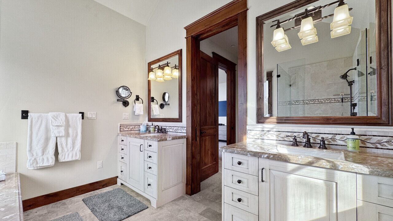 Photo of Bathroom in Edwards