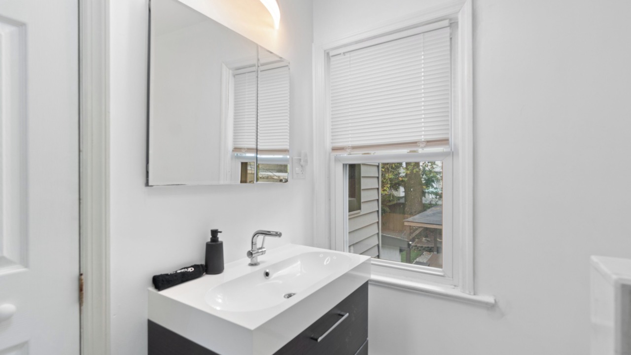 Photo of Bathroom in North Bergen
