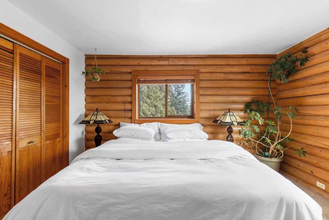 Photo of Bedroom in Shadow Mountain