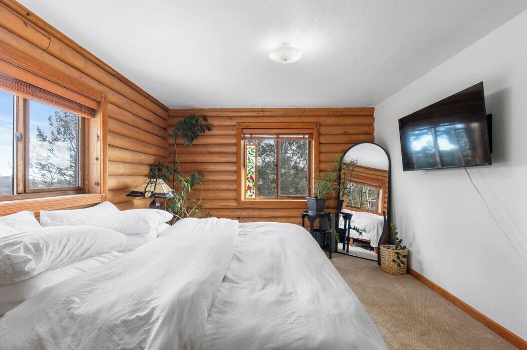 Photo of Bedroom in Shadow Mountain
