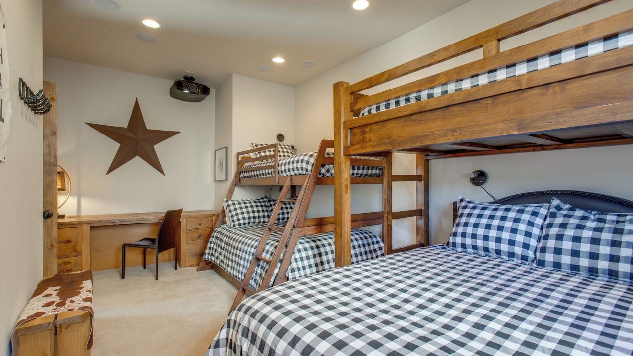 Photo of Bedroom in Rendezvous