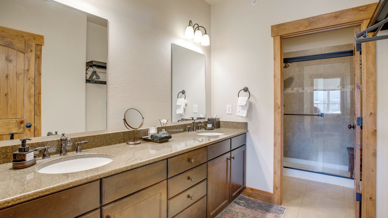 Photo of Bathroom in Rendezvous