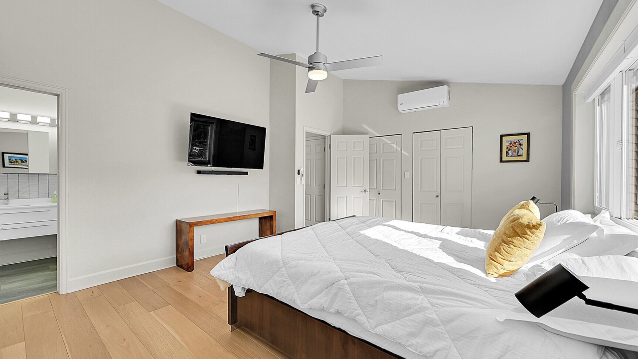 Photo of Bedroom in Old North Boulder