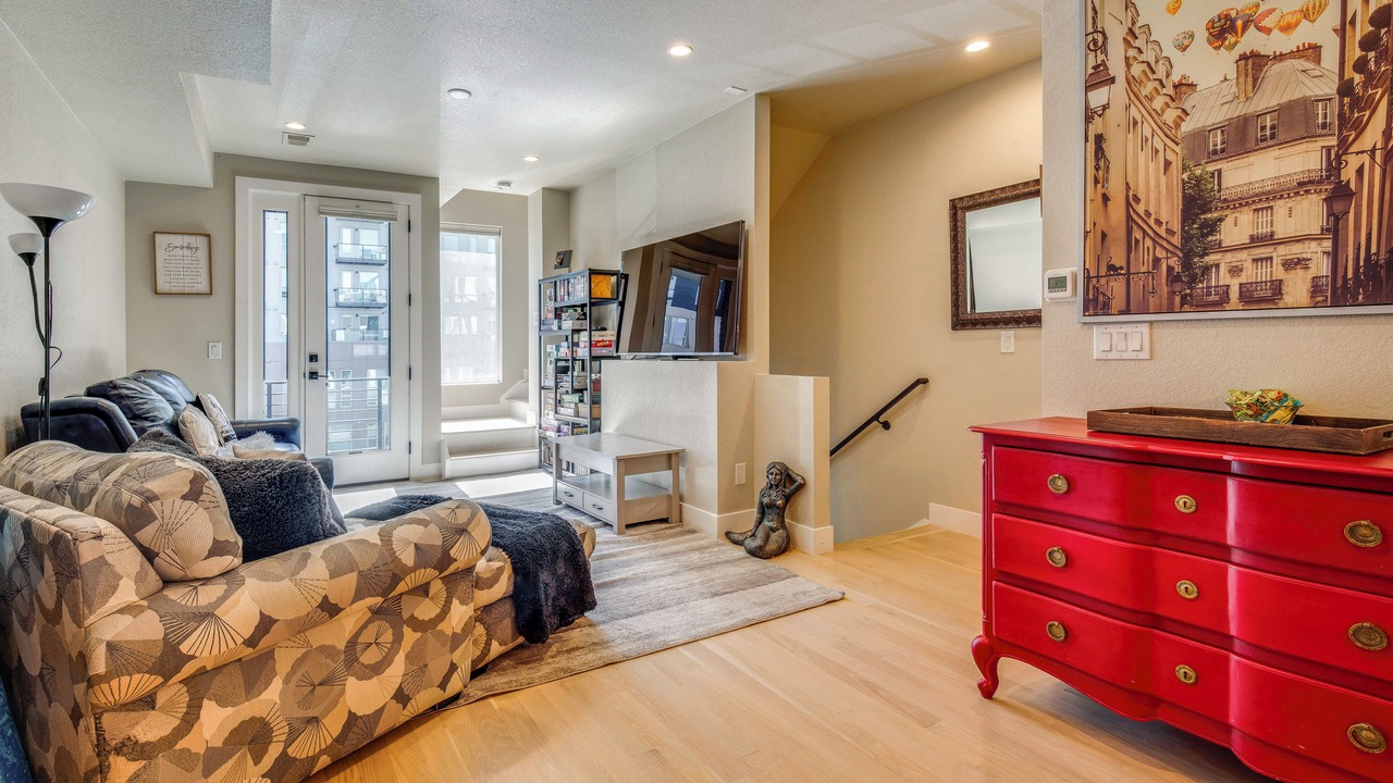 Photo of Livingroom in West Colfax