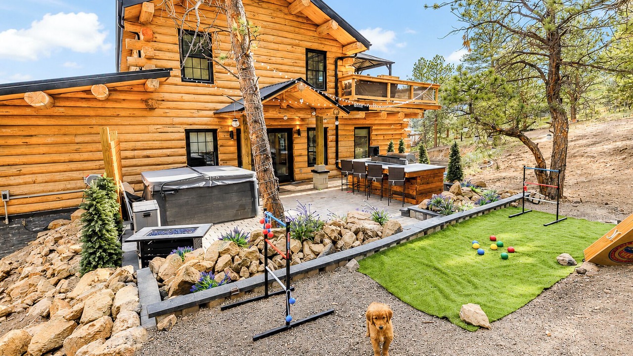 Photo of Outdoor in Black Hawk
