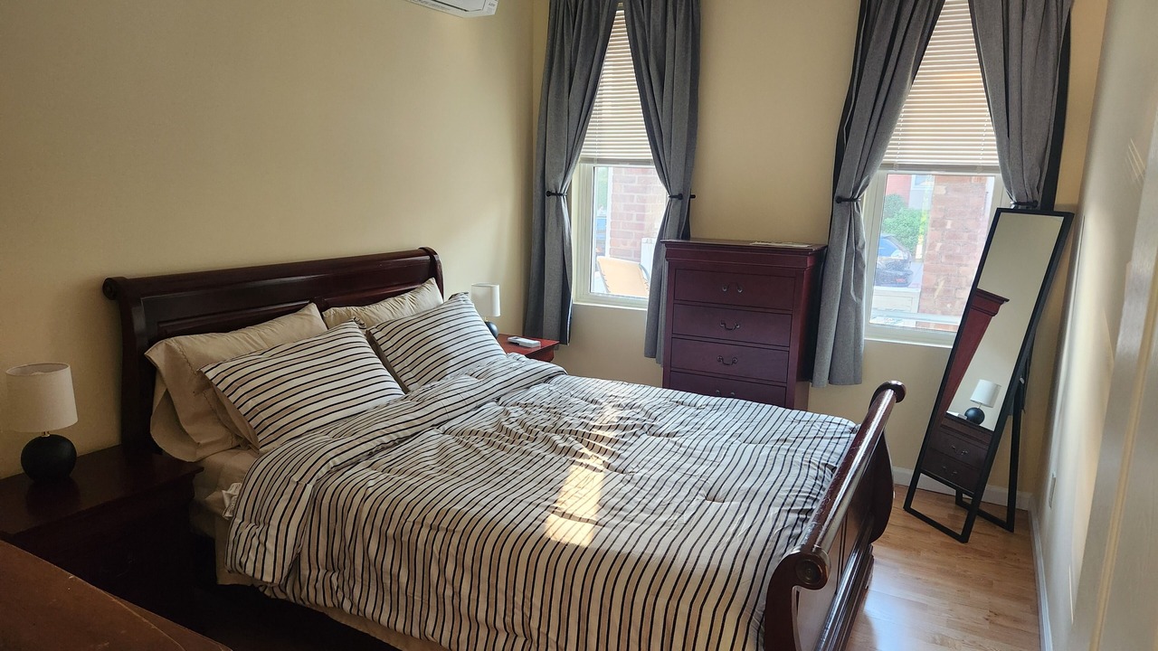 Photo of Bedroom in Bath Beach