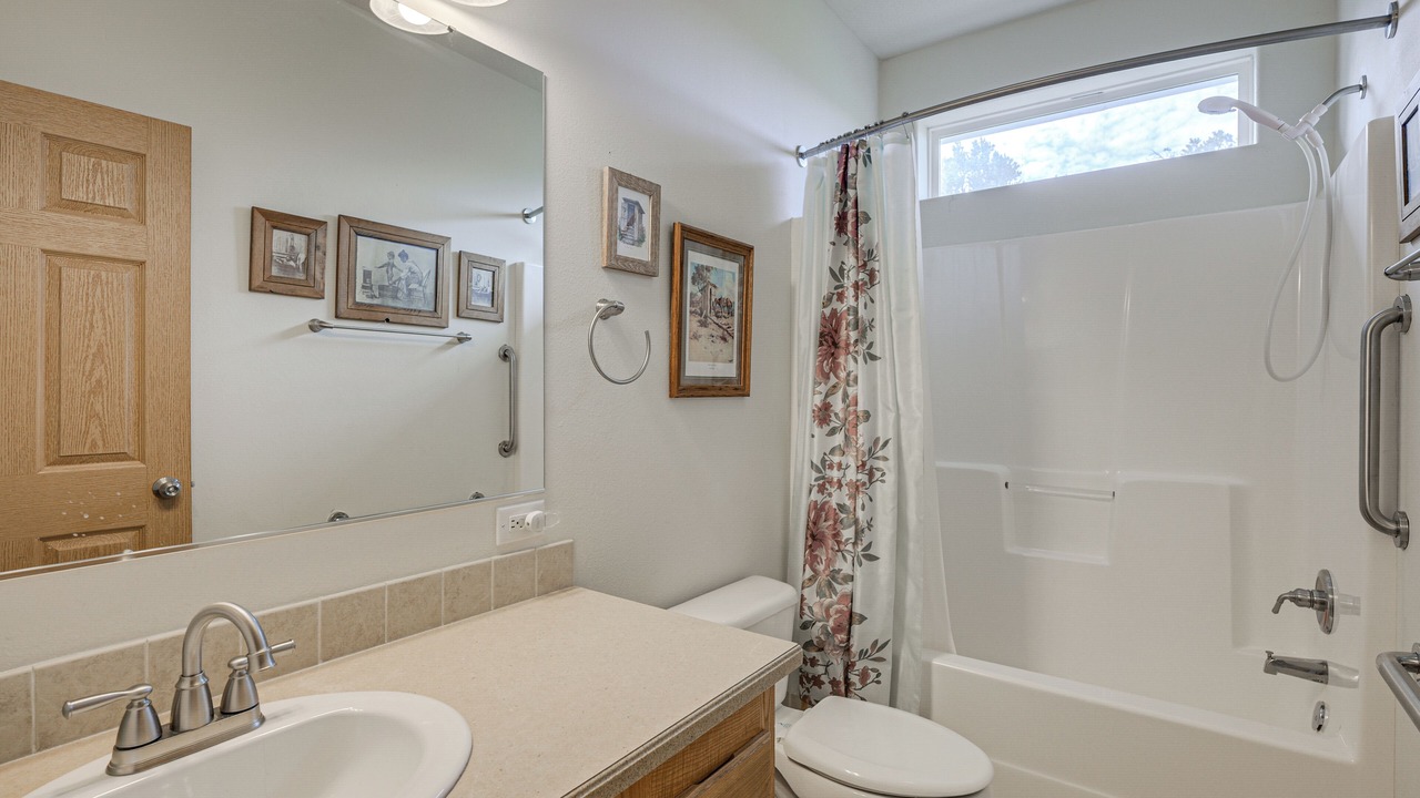 Photo of Bathroom in Ignacio
