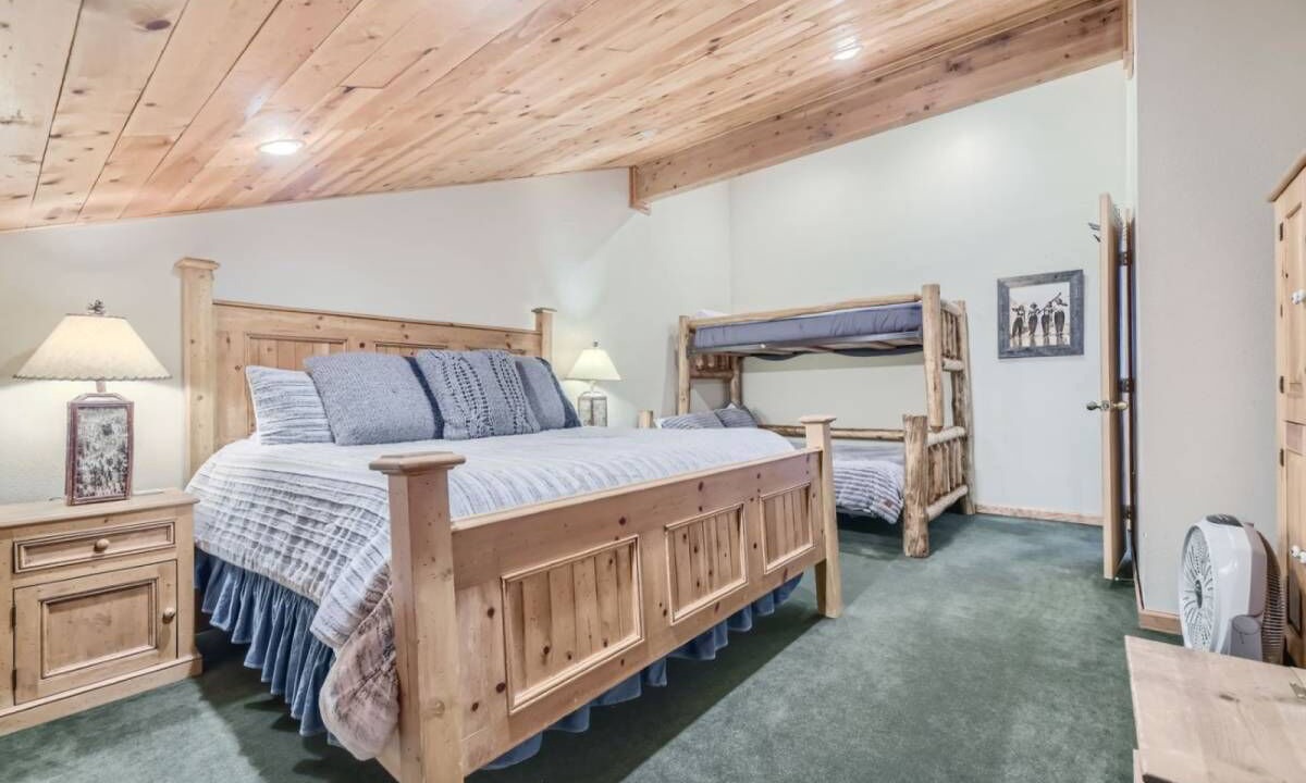 Photo of Bedroom in Mountain House