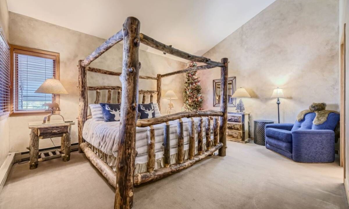 Photo of Bedroom in Mountain House