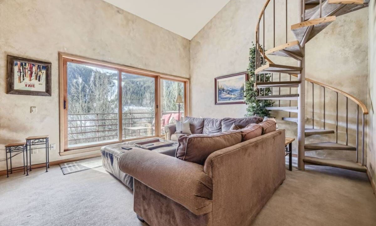 Photo of Livingroom in Mountain House