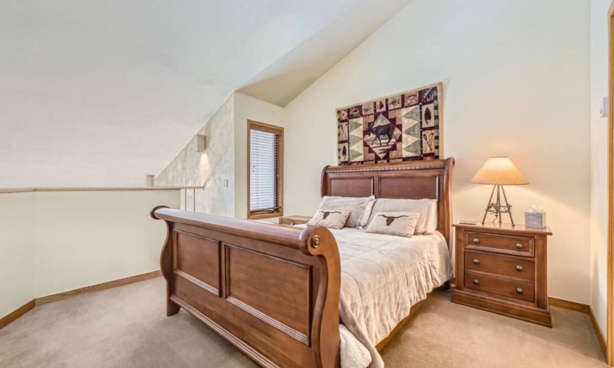 Photo of Bedroom in Mountain House