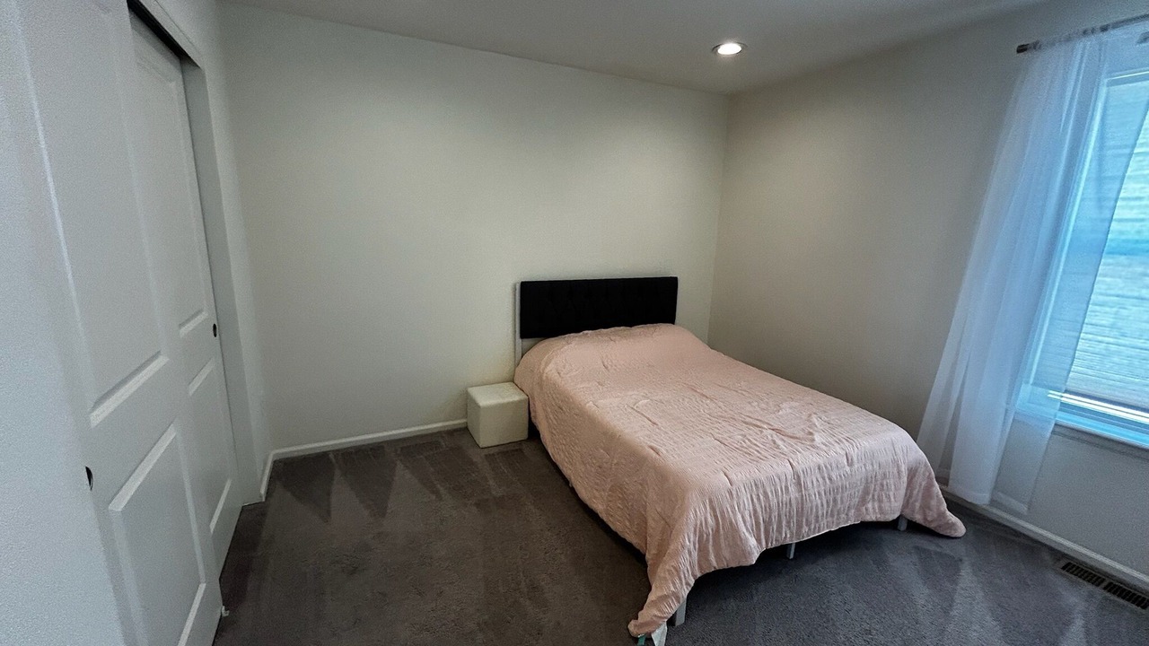 Photo of Bedroom in Golden