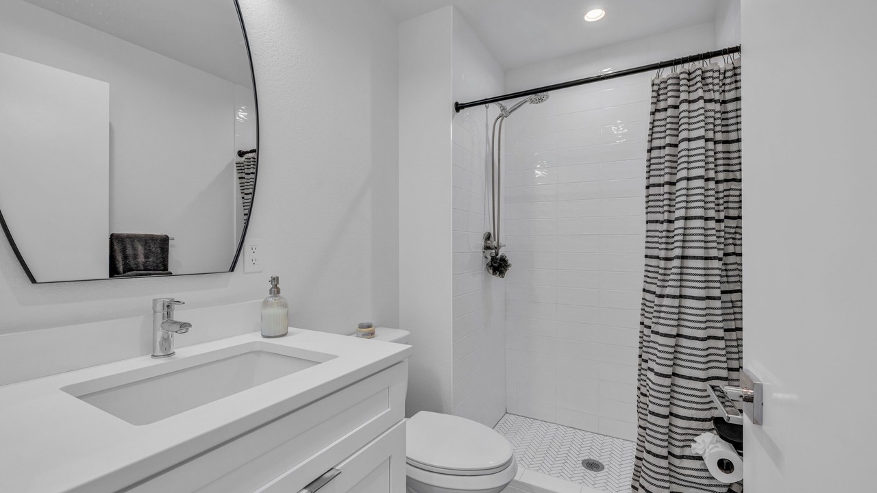 Photo of Bathroom in Cole