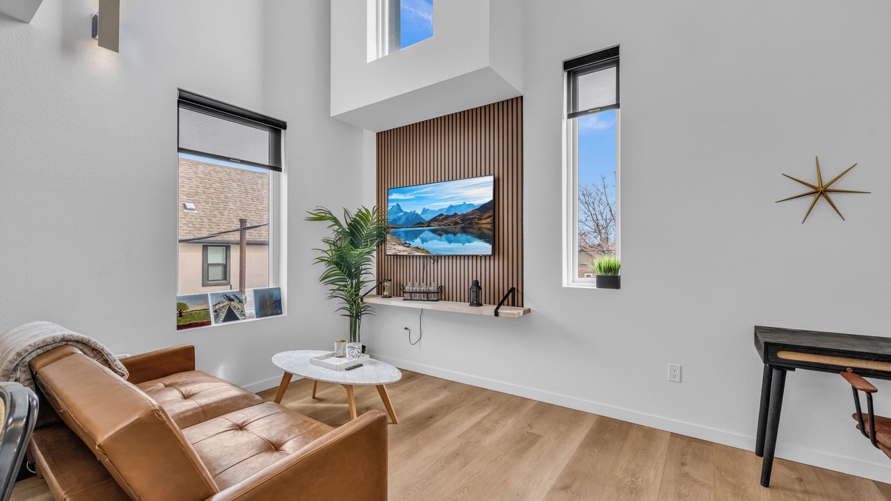 Photo of Livingroom in Cole
