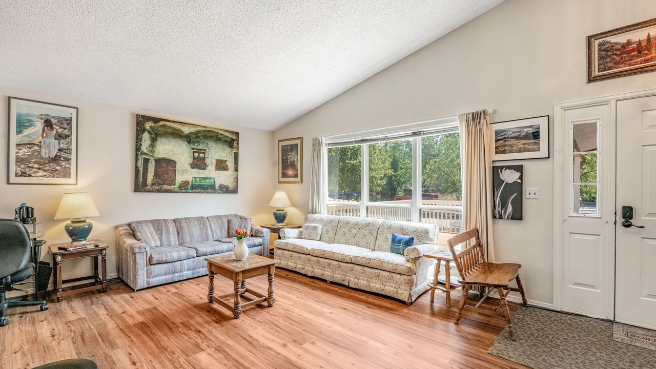 Photo of Livingroom in Briargate