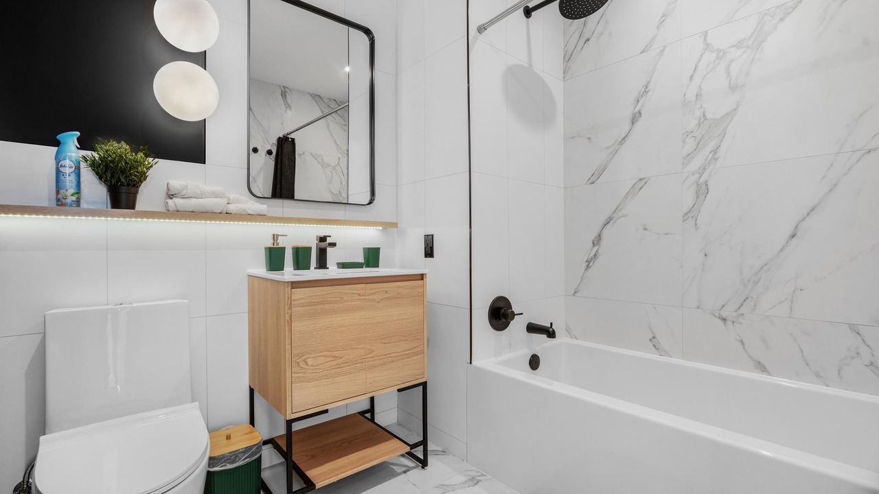 Photo of Bathroom in Greenpoint