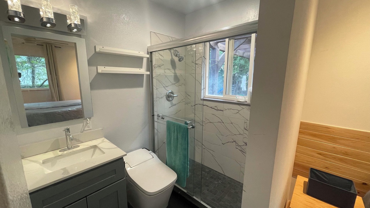 Photo of Bathroom in Table Mesa