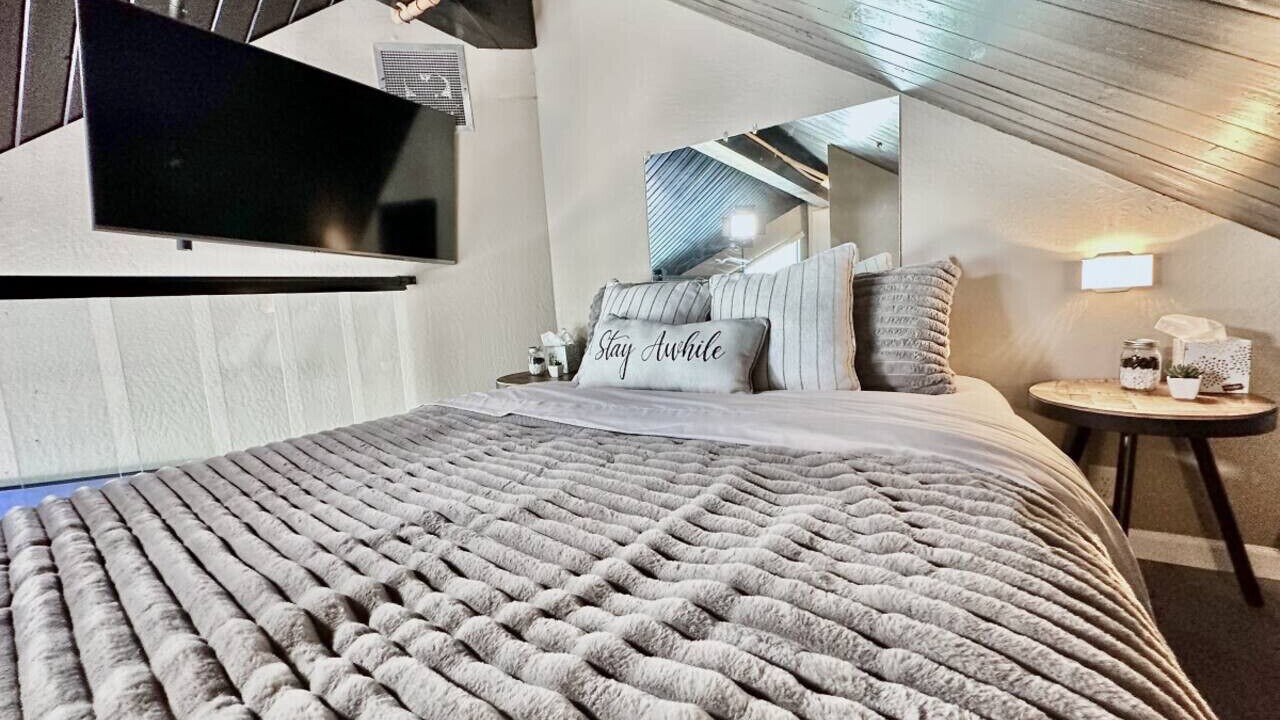 Photo of Bedroom in Tahoe Keys