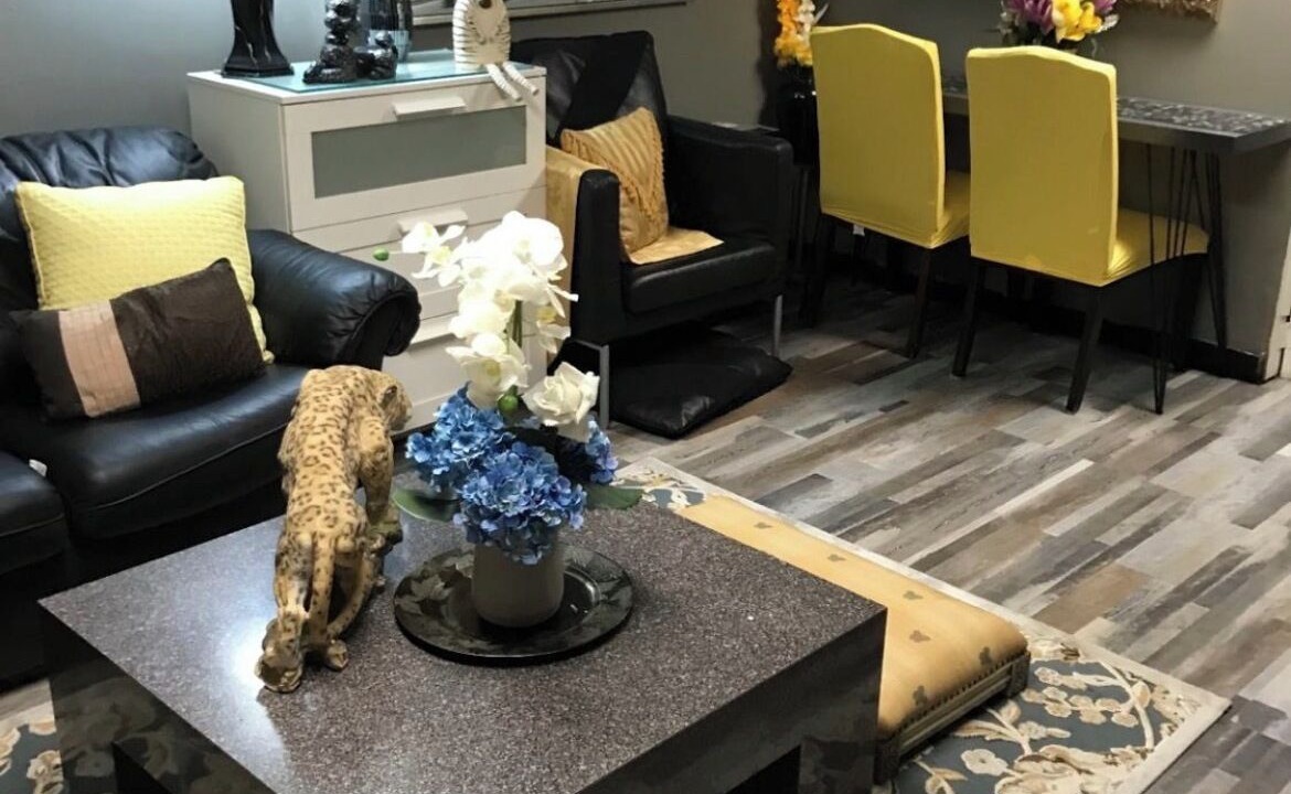 Photo of Livingroom in Englewood
