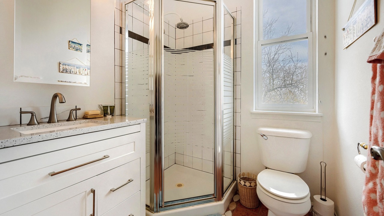 Photo of Bathroom in Devil's Thumb - Rolling Hill