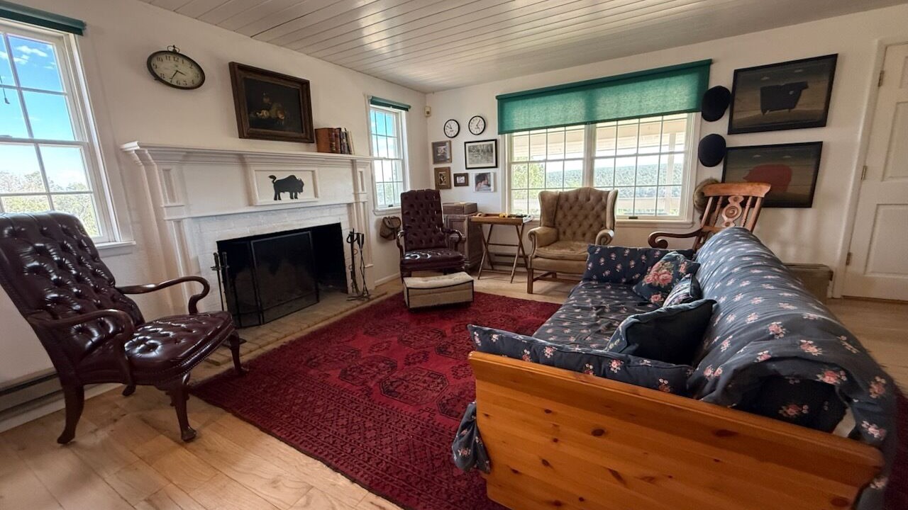 Photo of Livingroom in Marvel