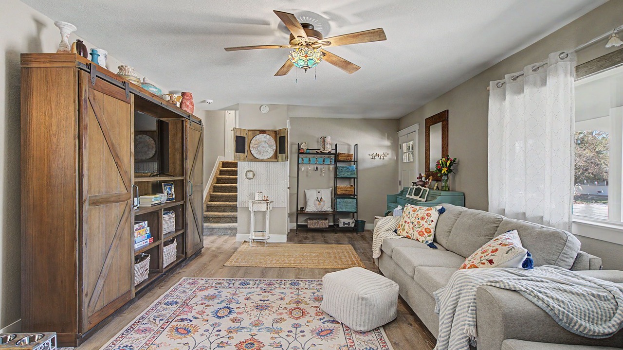 Photo of Livingroom in Rustic Hills