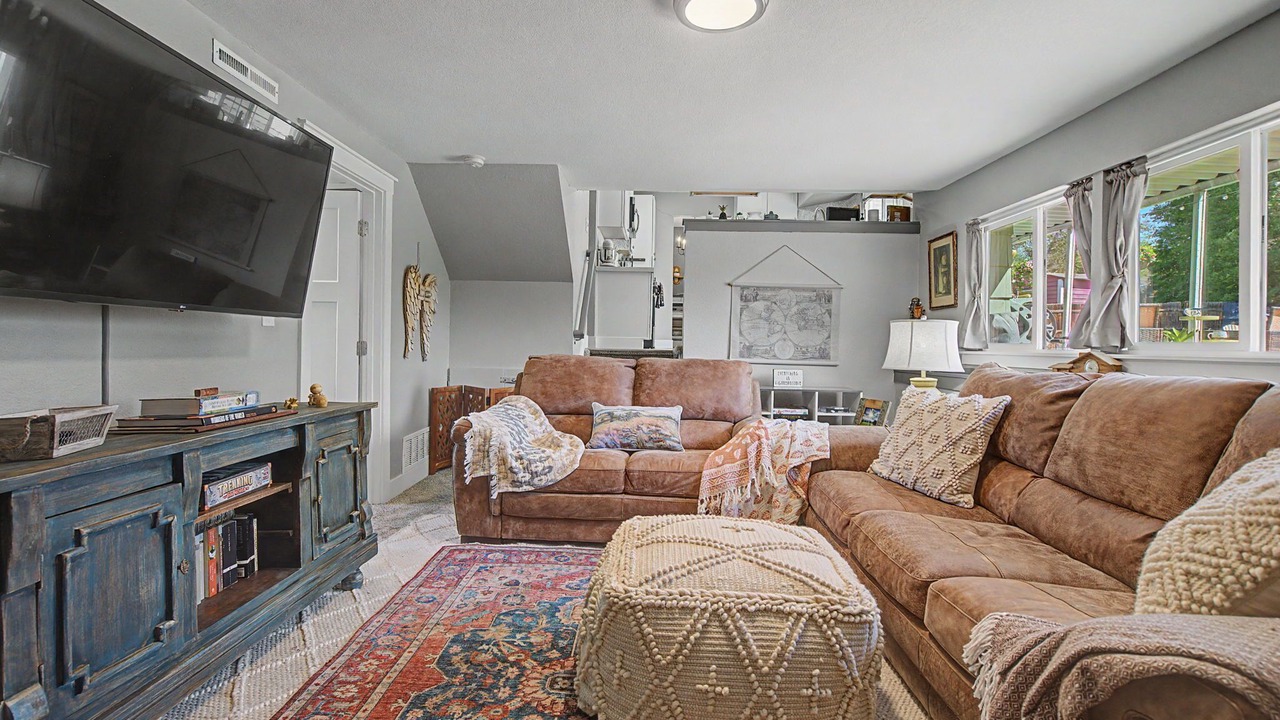 Photo of Livingroom in Rustic Hills
