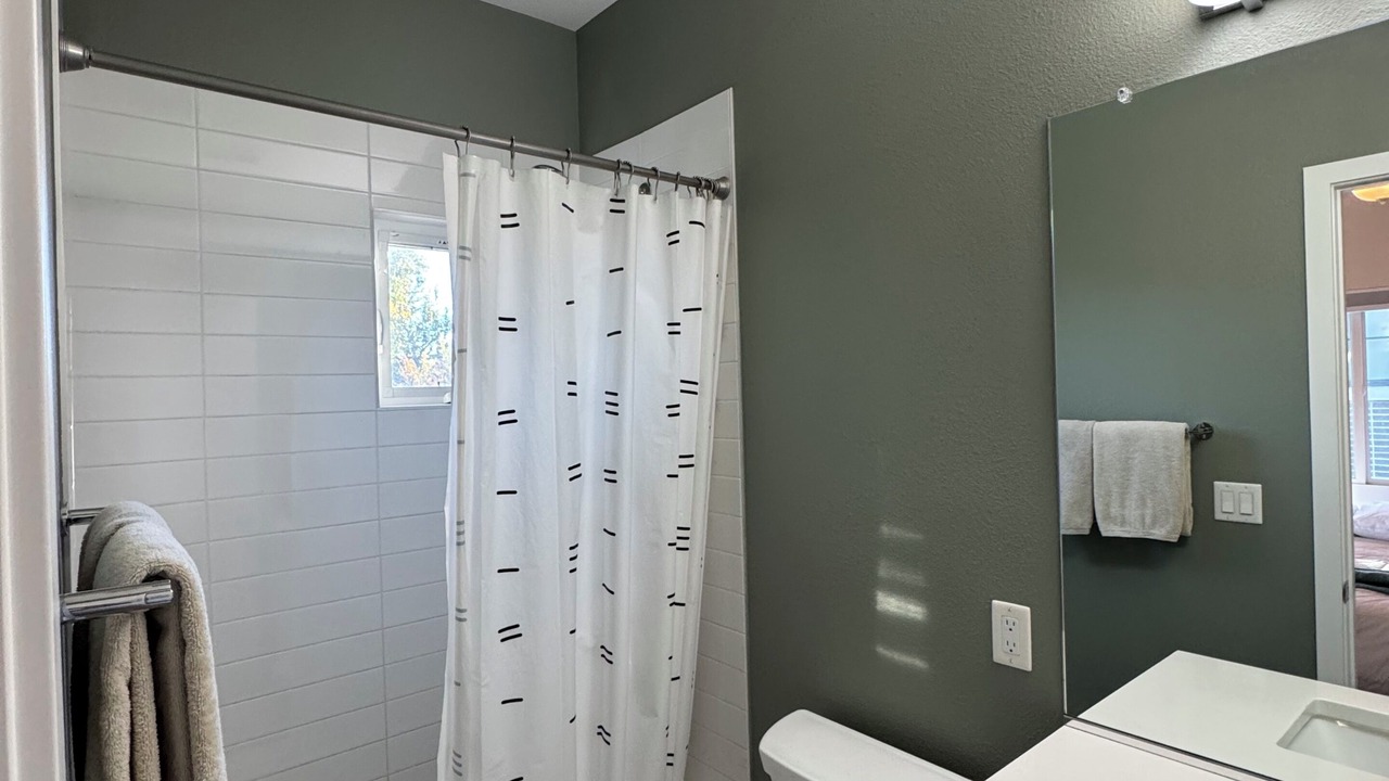 Photo of Bathroom in Jefferson Park