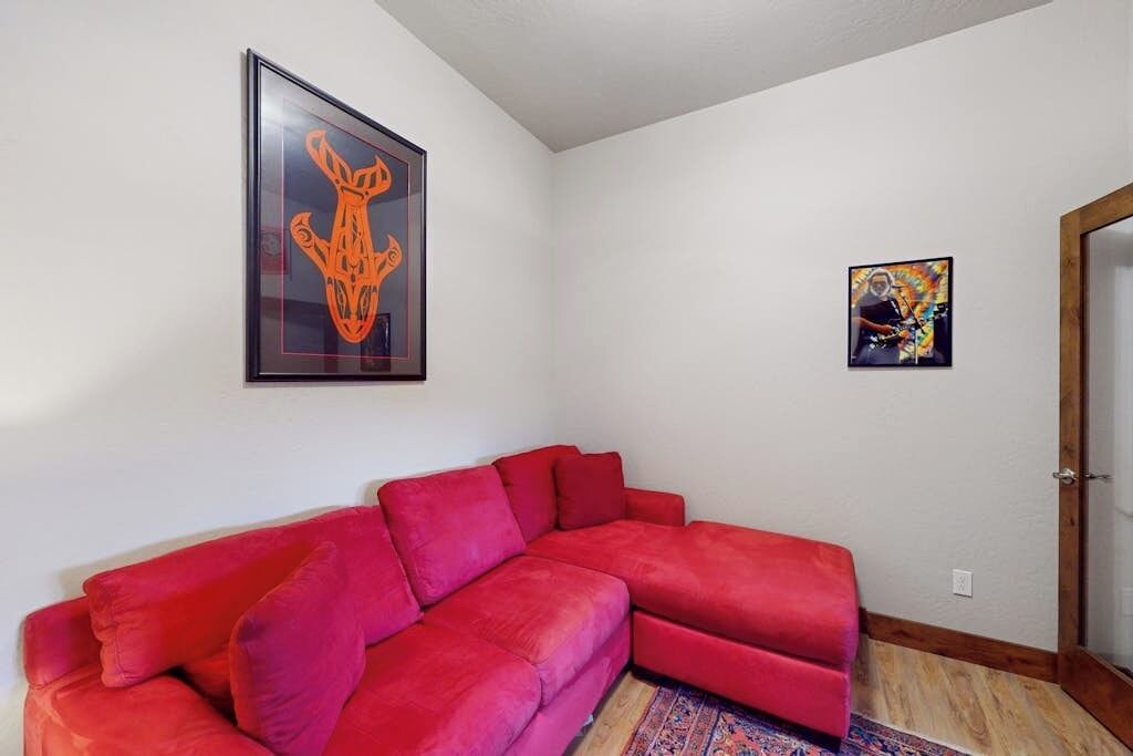 Photo of Livingroom in Dover Bay
