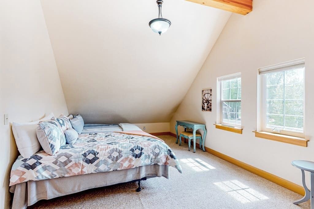 Photo of Bedroom in Dover Bay