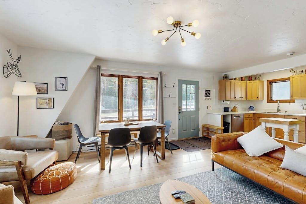 Photo of Livingroom in Blue River