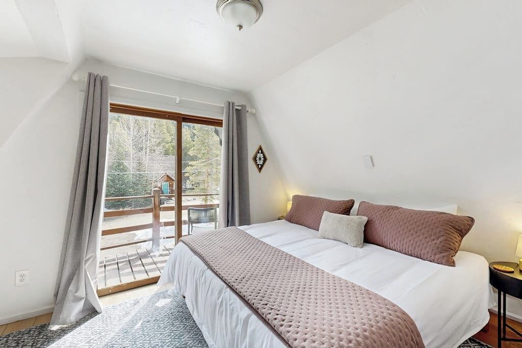 Photo of Bedroom in Blue River