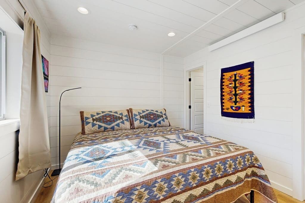 Photo of Bedroom in Aspen Springs