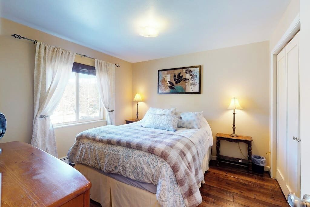 Photo of Bedroom in Historic District