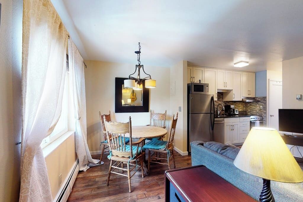 Photo of Livingroom in Historic District