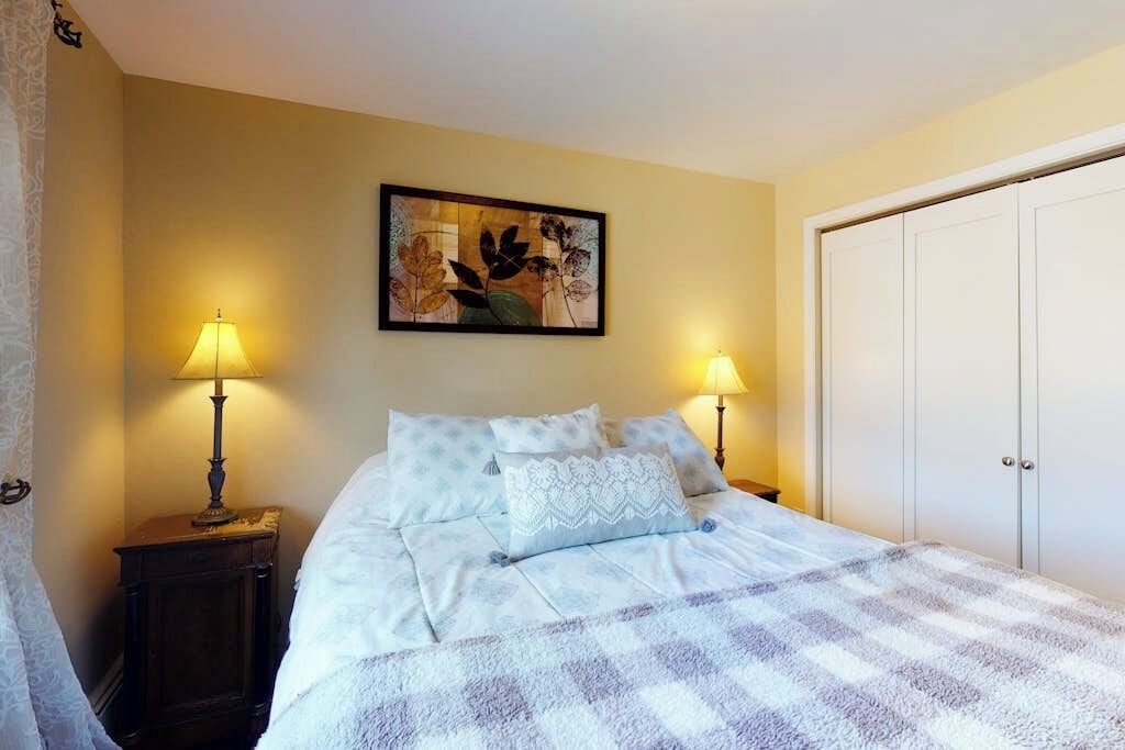Photo of Bedroom in Historic District