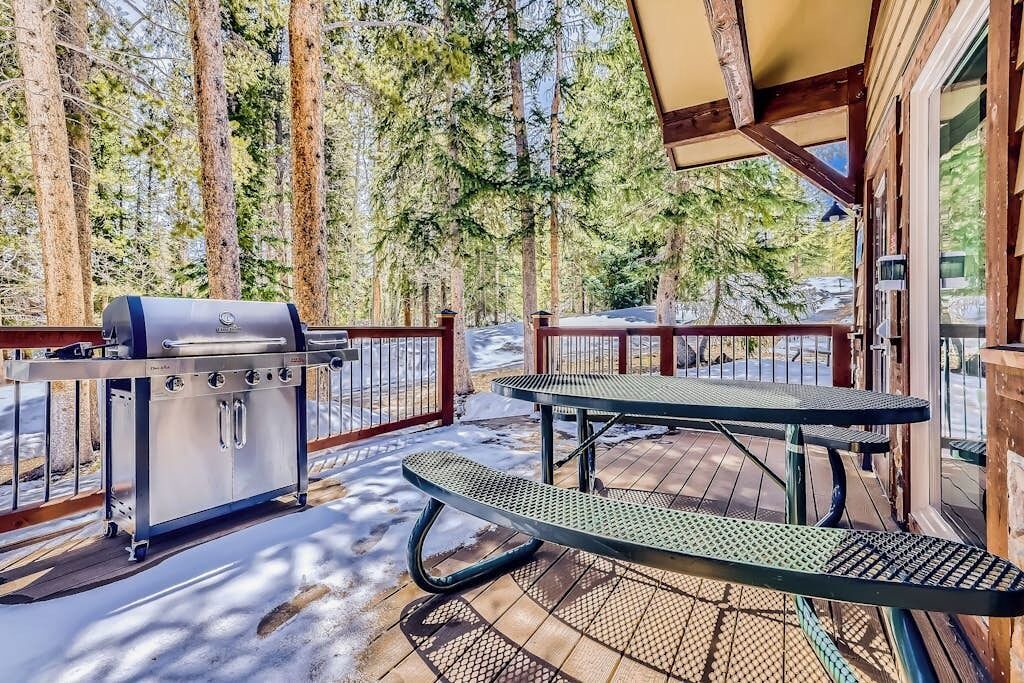 Photo of Outdoor in Four O'Clock