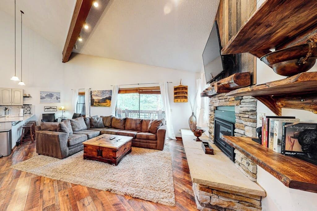 Photo of Livingroom in Four O'Clock