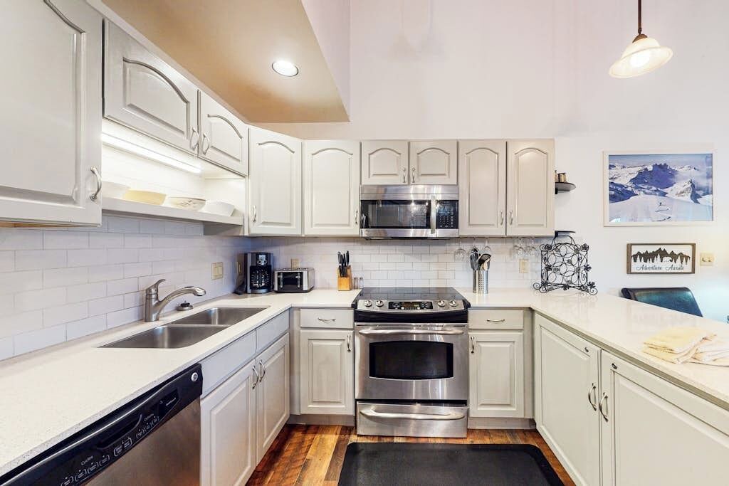 Photo of Kitchen in Four O'Clock